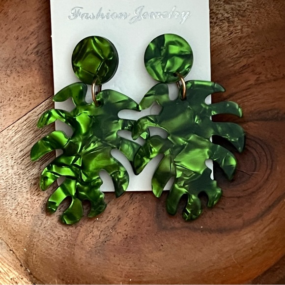 Emerald Green Palm Earrings Palm Leaf Fashion Earrings - Picture 2 of 5